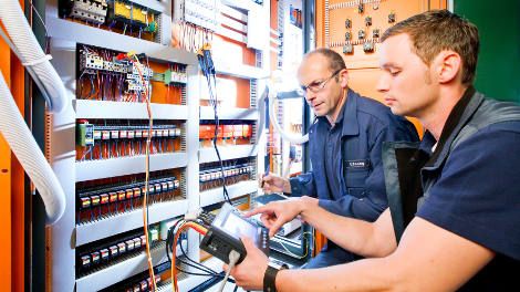 TÜV NORD Sachverständige prüfen alle Arten von Anlagen nach Baurecht